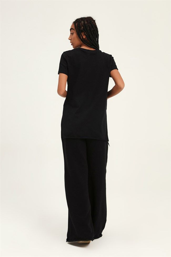 T-shirt with round neck and side slits, Black, S