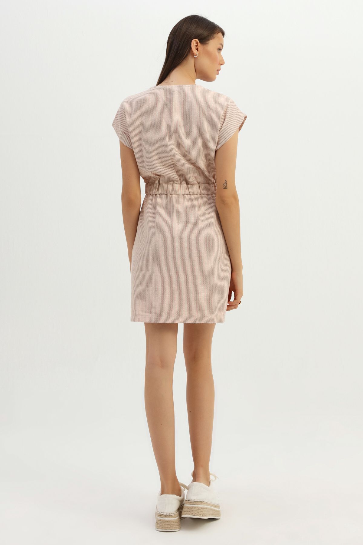 V-neck dress with buttons, Beige-Pink, 36